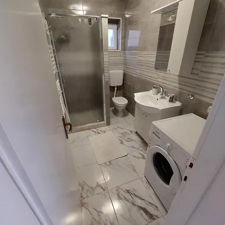 Ante Apartamento Zrnovo